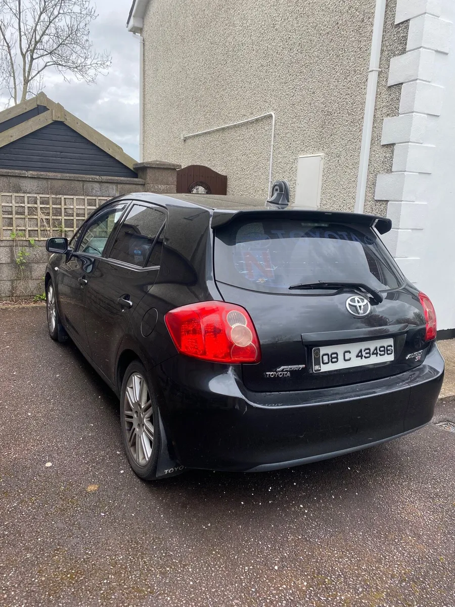 Toyota Auris SR 2008 - Image 2