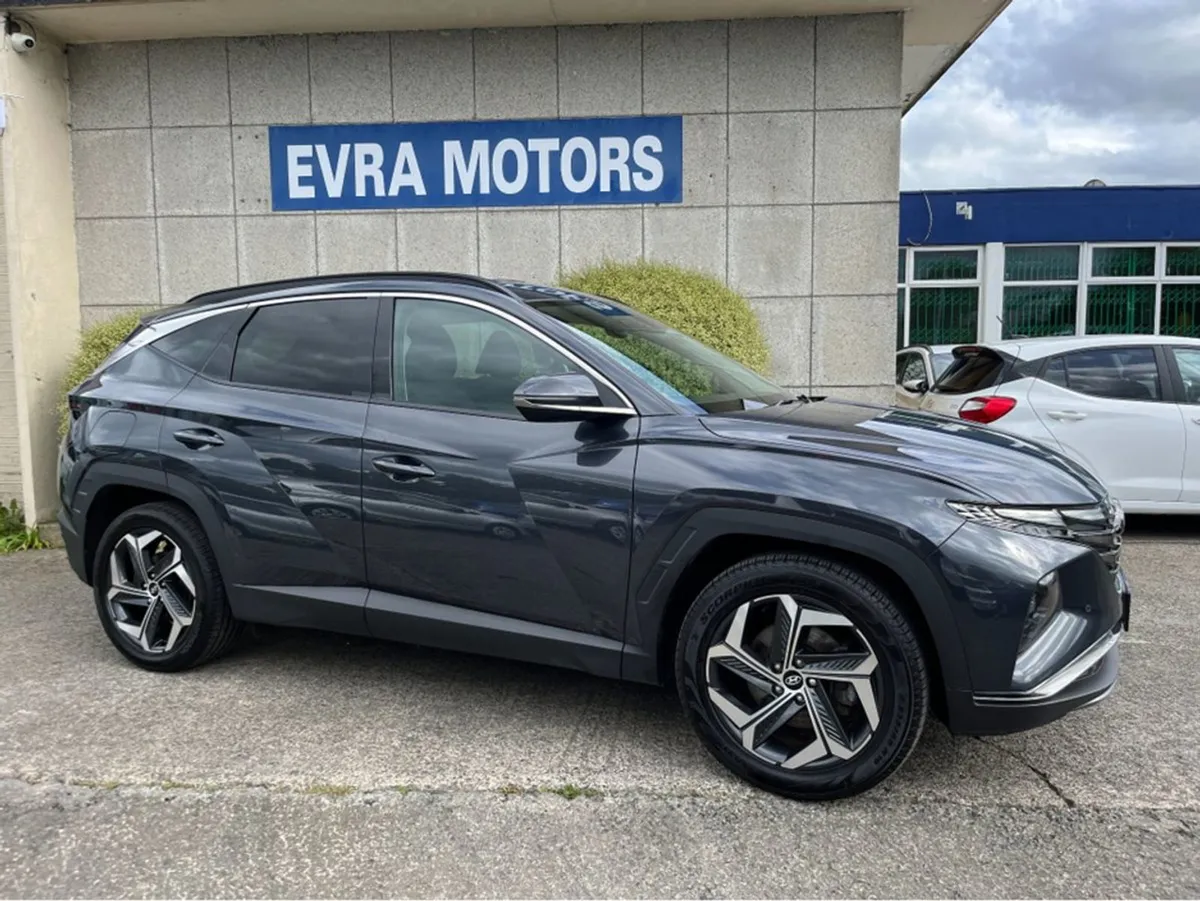 Hyundai Tucson Premium 1.6 Petrol Plug-in Hybrid - Image 3