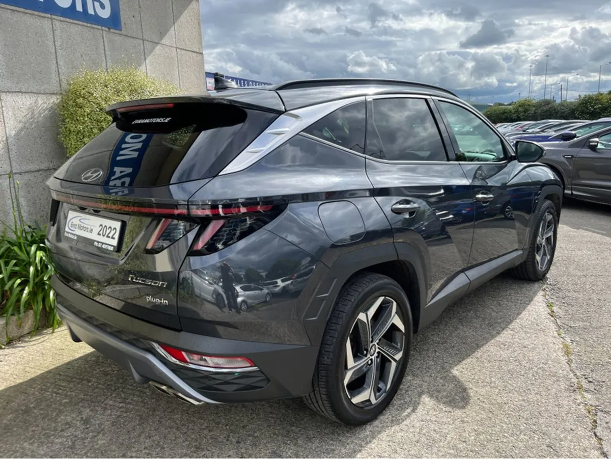 Hyundai Tucson Premium 1.6 Petrol Plug-in Hybrid - Image 4