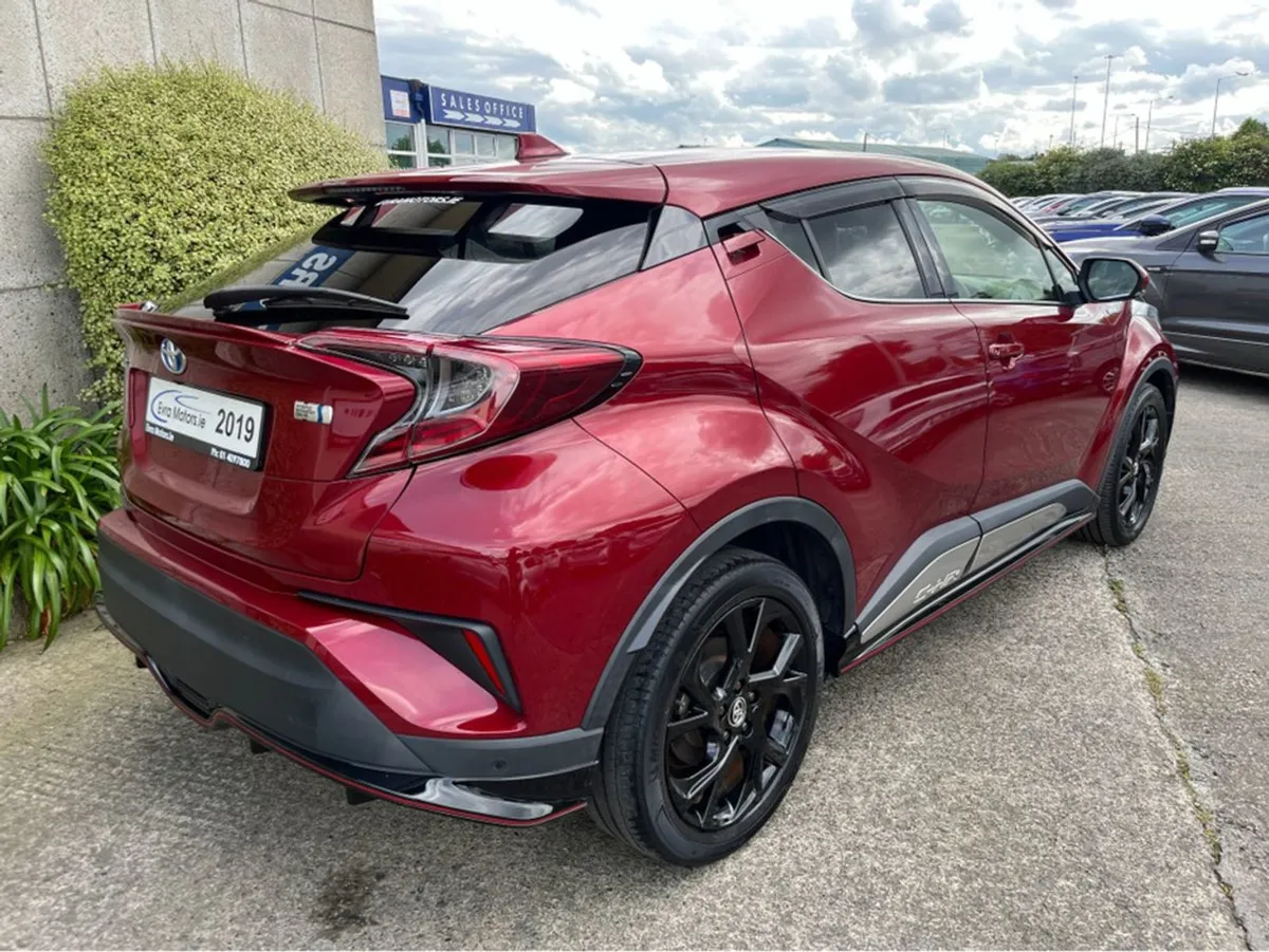 Toyota C-HR SOL Hybrid Automatic 1.8 Petrol //hig - Image 4
