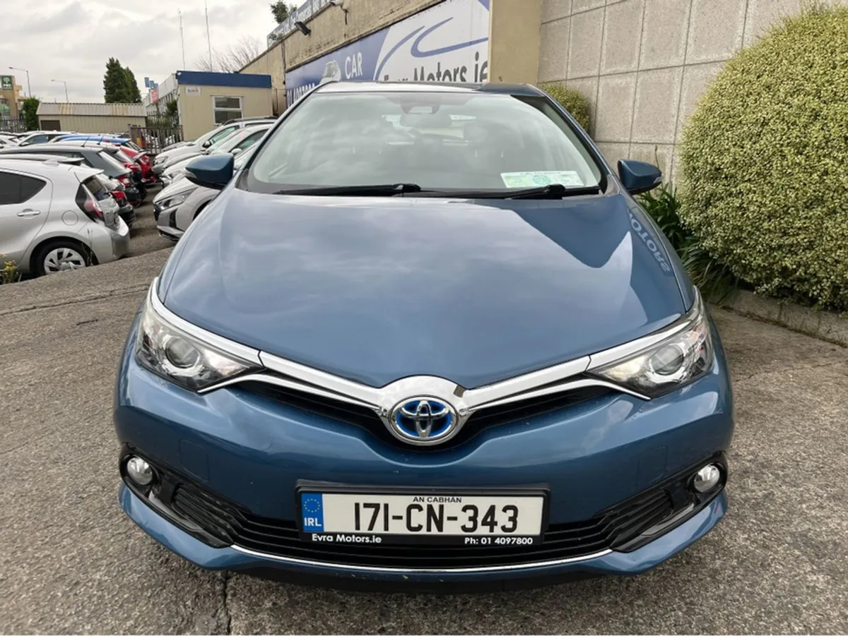 Toyota Auris Luna Hybrid Automatic 1.8 Petrol //o - Image 2