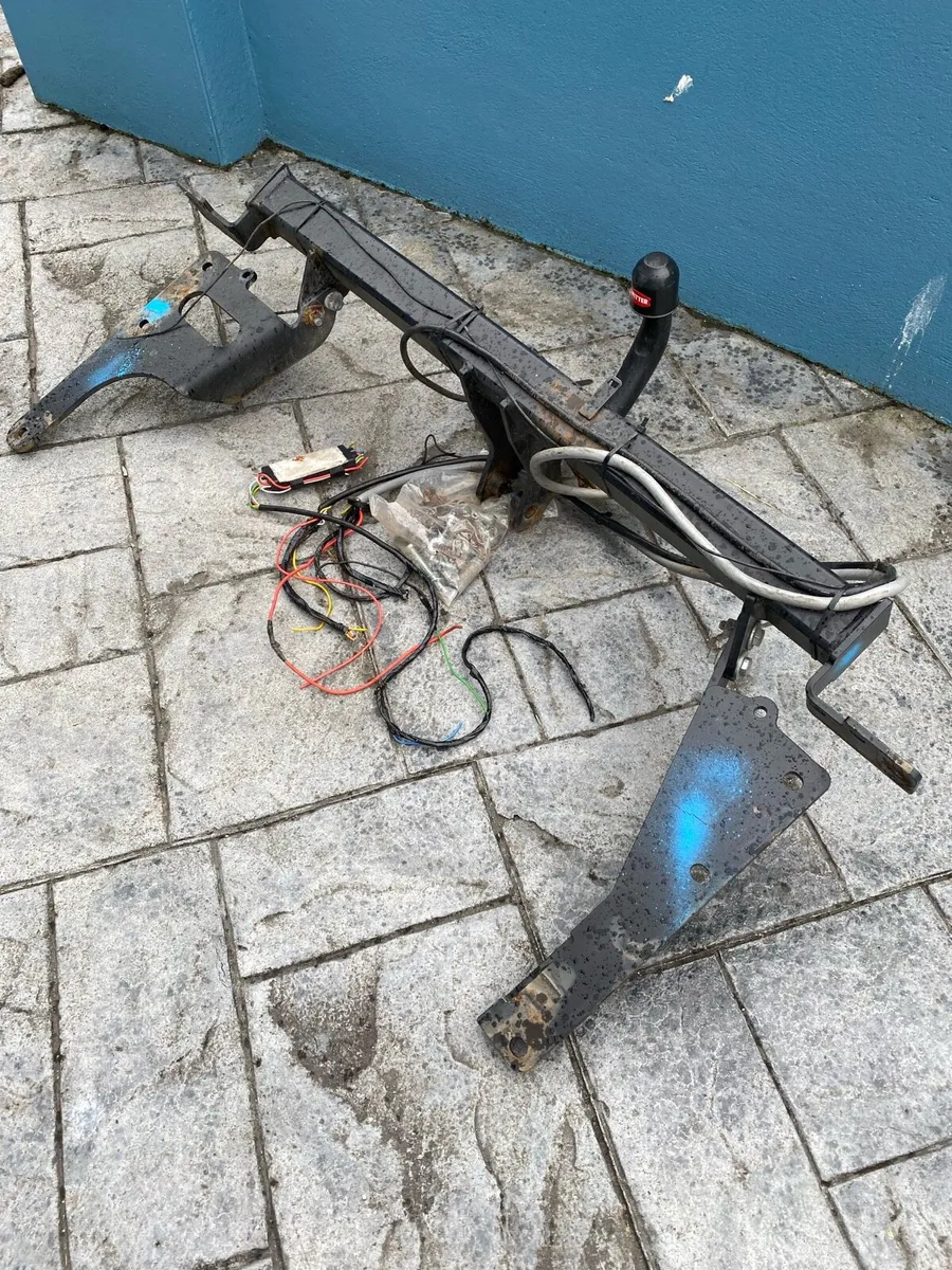 Honda CRV towbar - Image 1