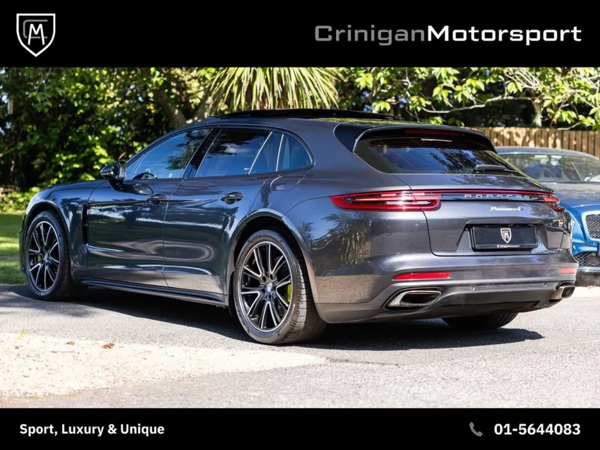 Porsche Panamera 4e Hybrid Sport Turismo - Image 2