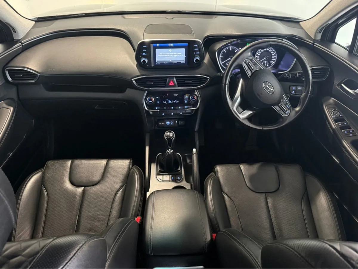 Hyundai Santa Fe 4WD Executive Plus 5DR - Image 3