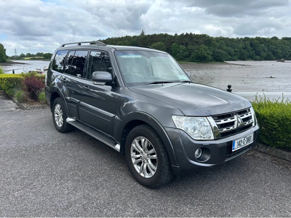 Mitsubishi Pajero 5seater Crew cab €333 road tax L - Image 1