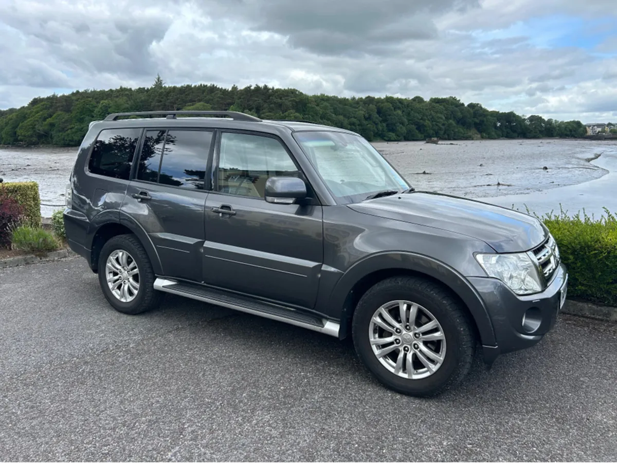 Mitsubishi Pajero 5seater Crew cab €333 road tax L - Image 2