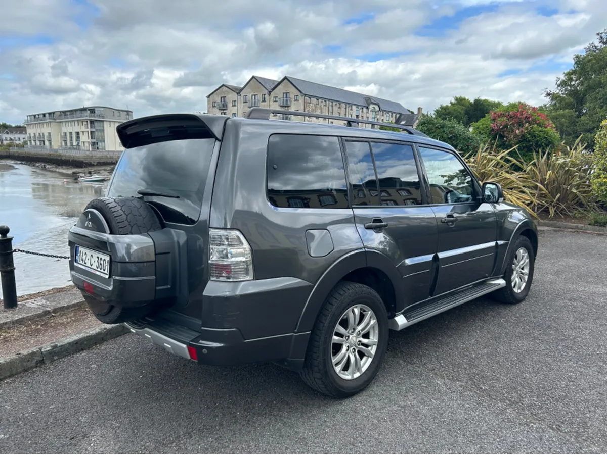 Mitsubishi Pajero 5seater Crew cab €333 road tax L - Image 4