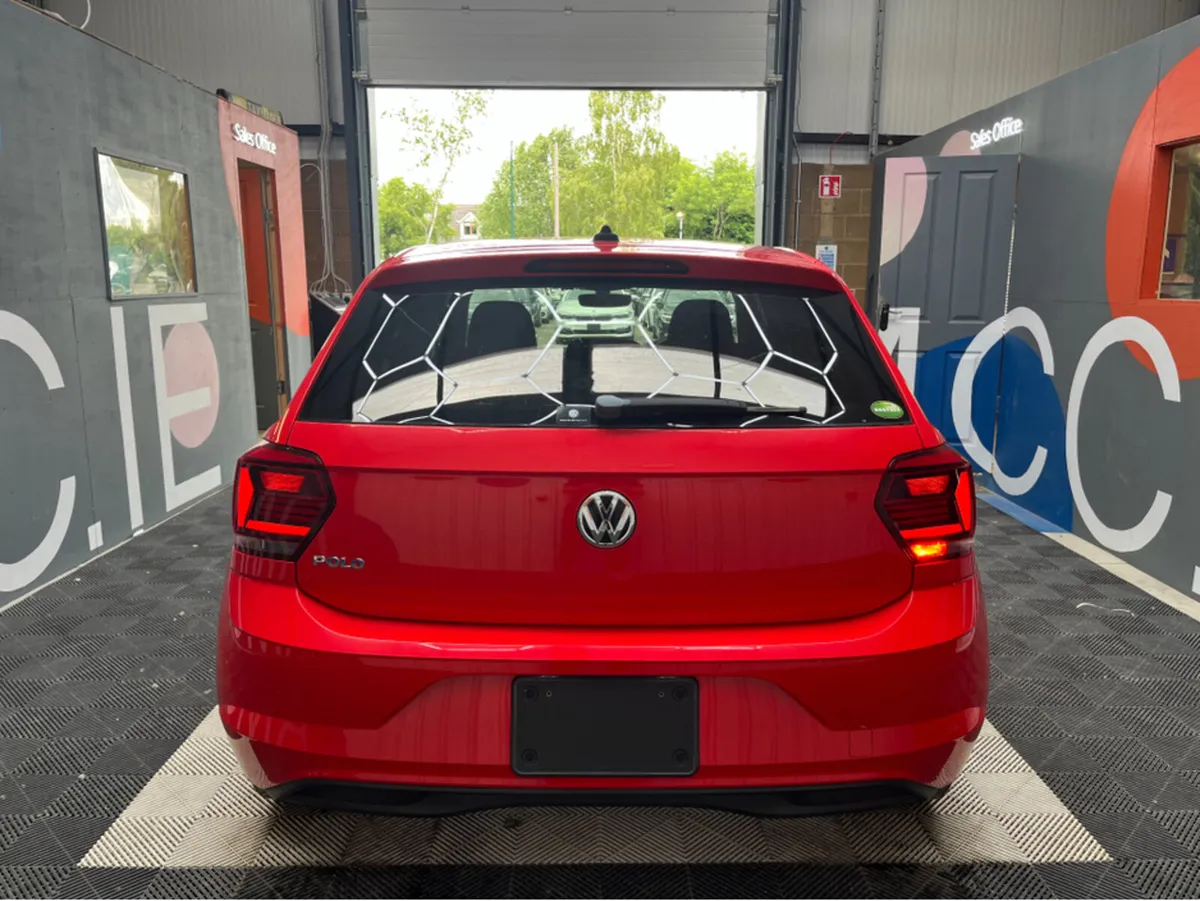 Volkswagen Polo 1.0 TSI COMFORT LINE / 30k KMs / R - Image 4