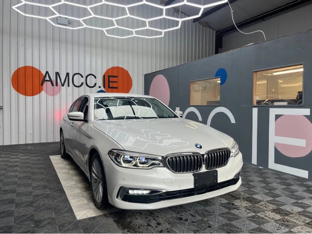BMW 5-Series 523D LUXURY / 88k KMs / HEATED SEATS - Image 2