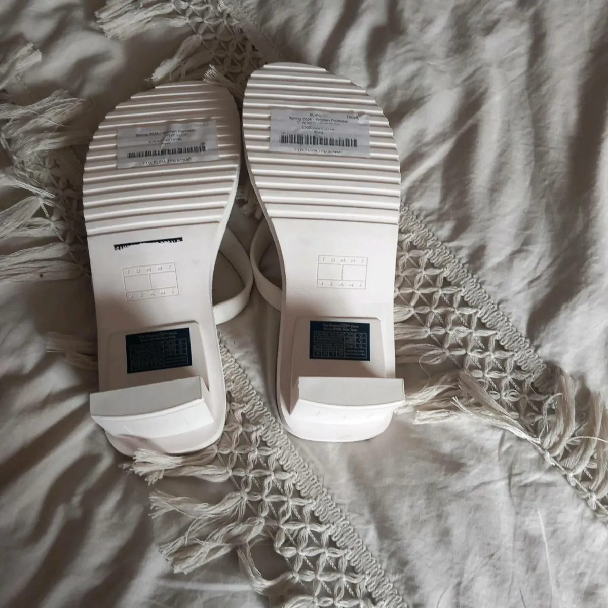 Ladies shoes sandals - Image 3
