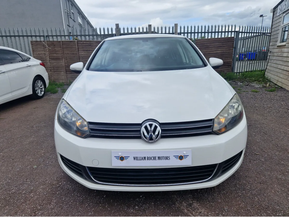Volkswagen Golf 1.2 PETROL AUTO - Image 3