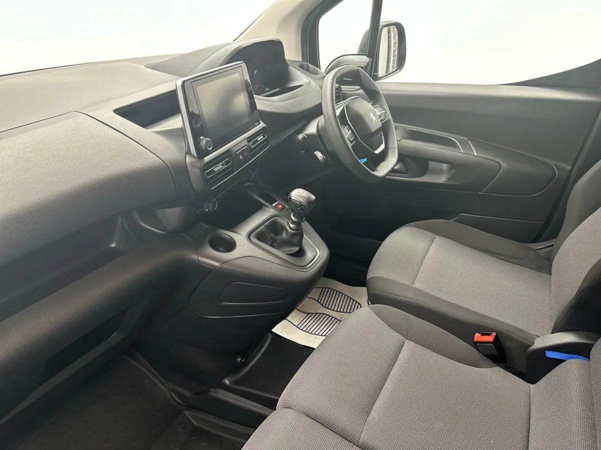 Peugeot Partner PRO Plus 1.5  EX Vat   70 P/W - Image 4