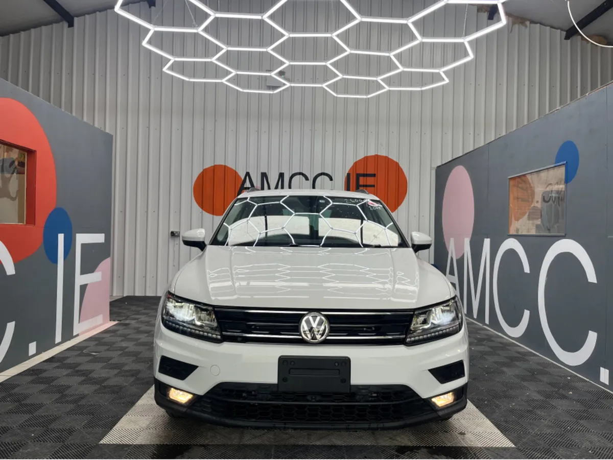 Volkswagen Tiguan TDI 4MOTION / 50k KMs / REVERSE - Image 3