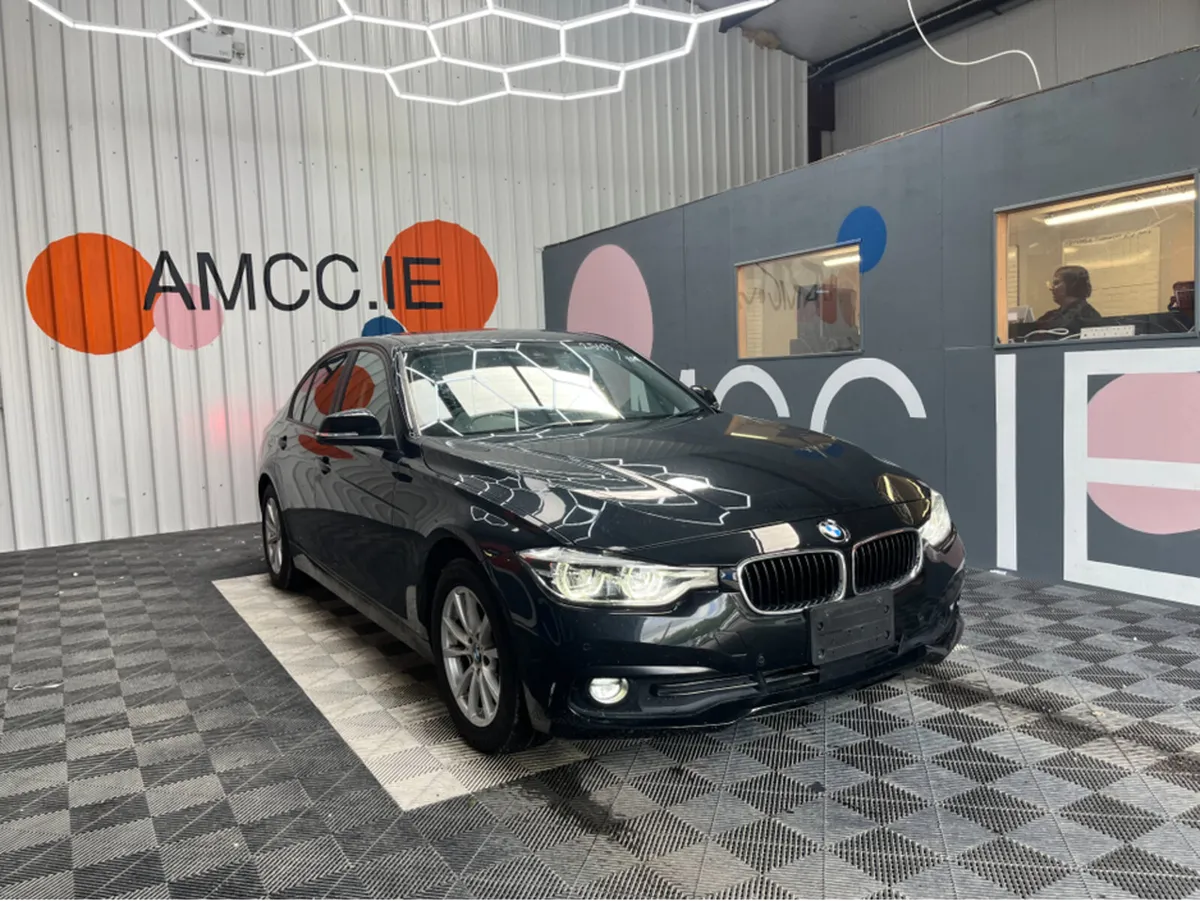 BMW 3-Series 320D / 114k KMs / HEATED SEATS , REVE - Image 1