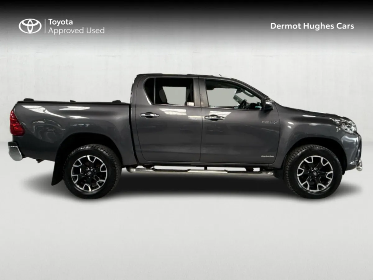 Toyota Hilux 2.4D4D INVITE X 148BHP D/C 4DR A - Image 3