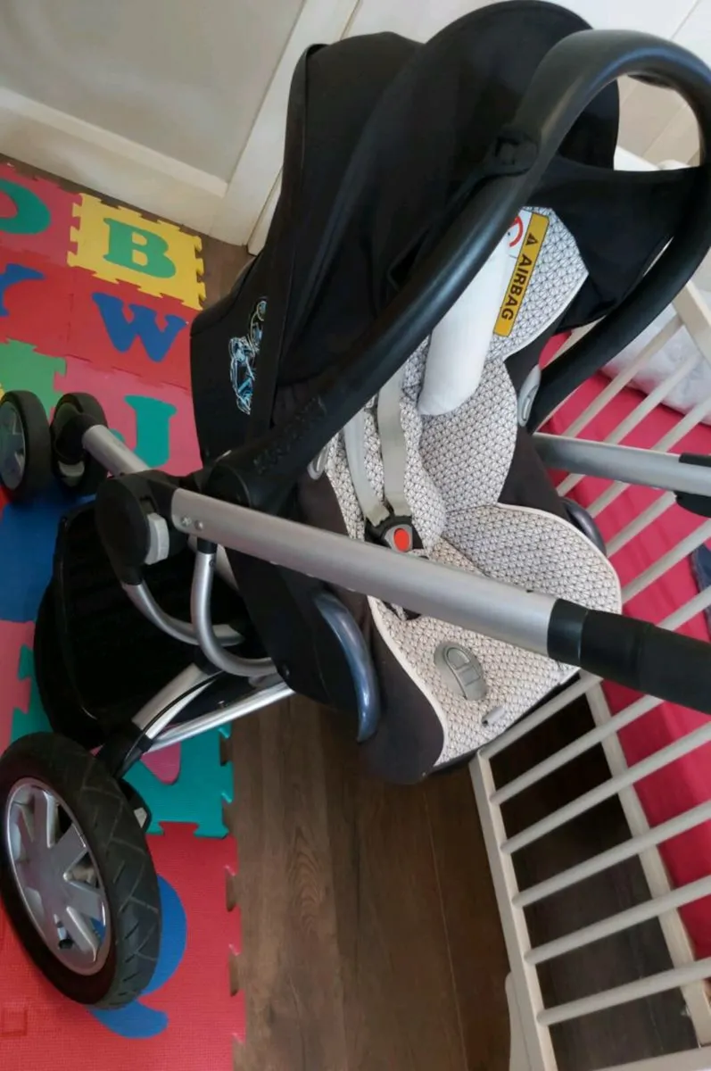 Quinny travel system - Image 3