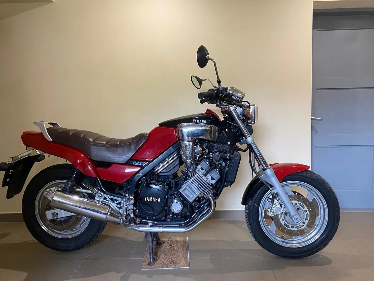 Yamaha  fzx750 - mint xj900 - Image 2