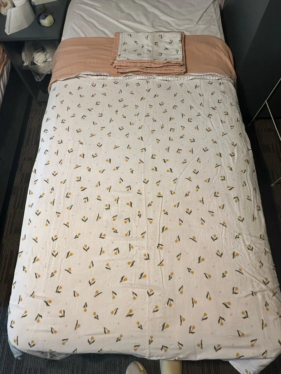 Bed sheets, quilt covers and pillow covers - Image 1