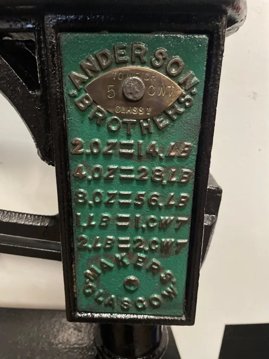 Beautiful Vintage heavy weight Glasgow shop scales - Image 2