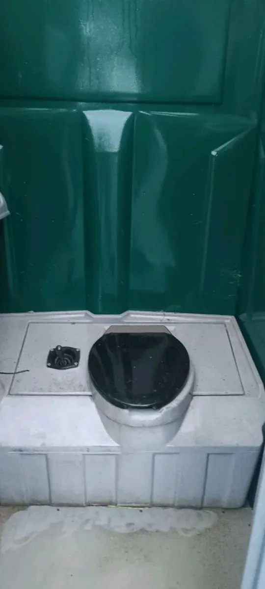 Portable toilet - Image 3