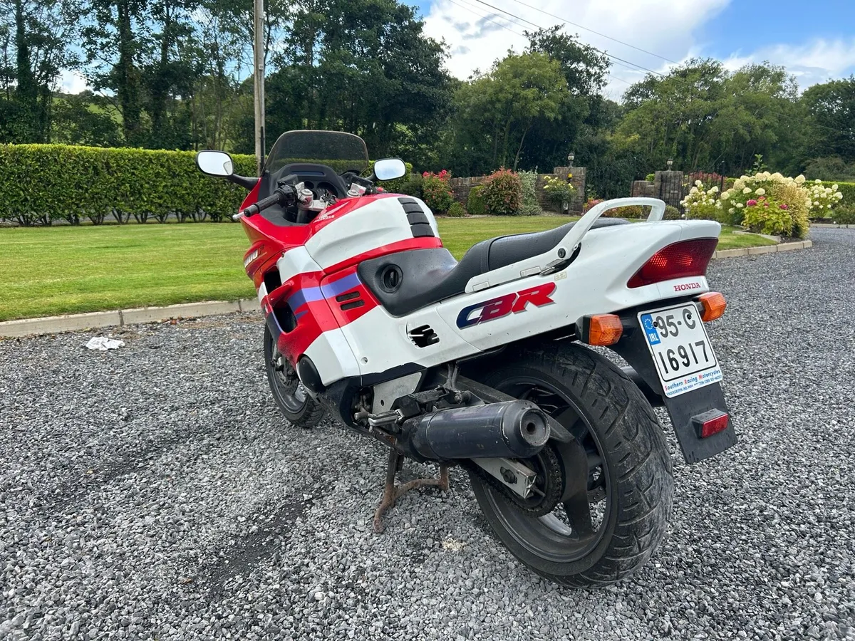 Honda CBR 1000 - Image 2