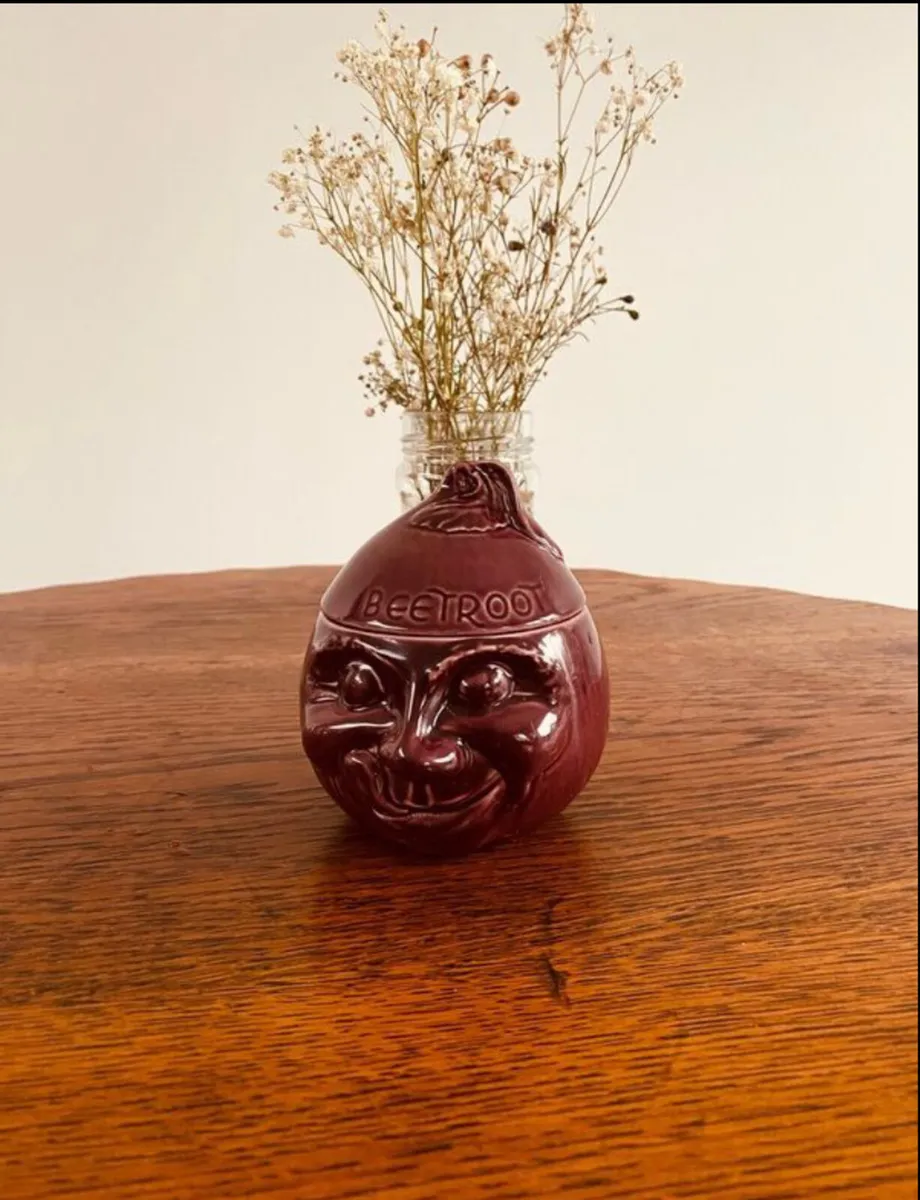 Vintage Ceramic Beetroot Pot - Image 1