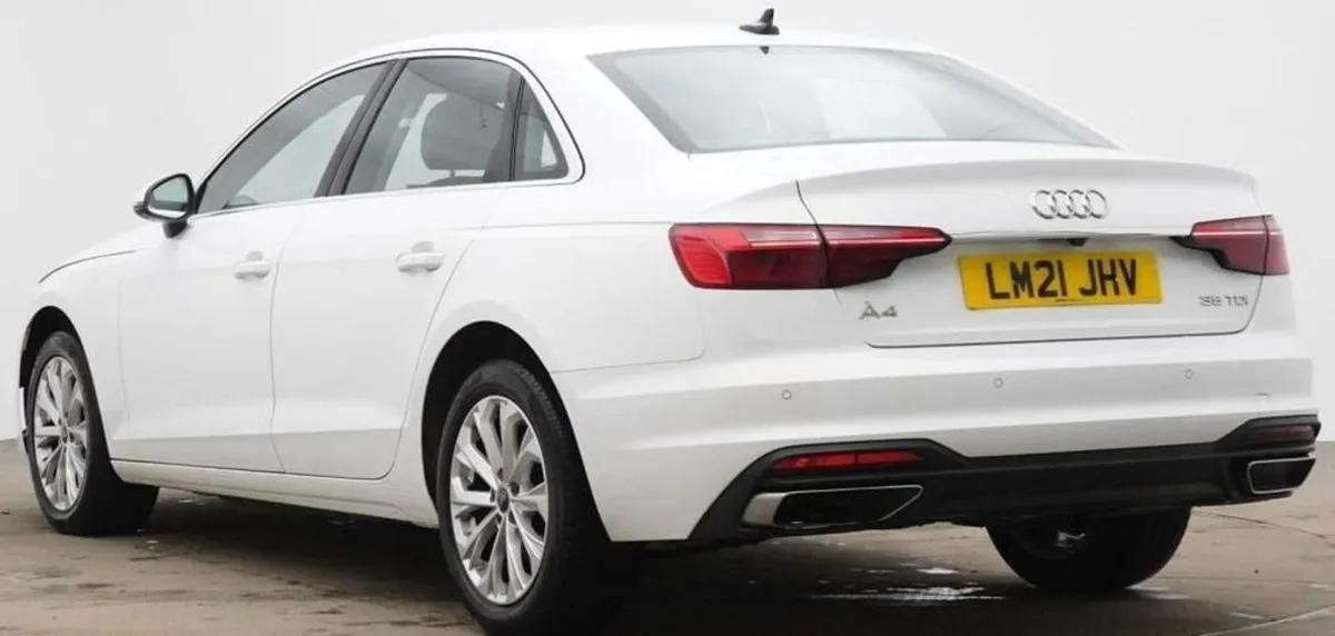 Audi A4 2.0 TDI 35 Technik Saloon 4dr Diesel S Tr - Image 2