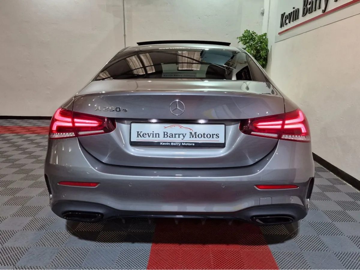 Mercedes-Benz A-Class A250e AMG Premium Plus (pan - Image 4