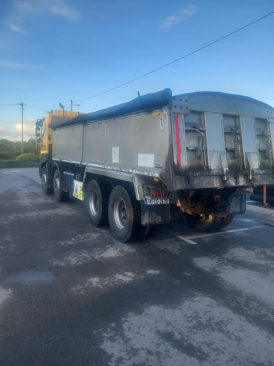 Hino 700 - Image 3