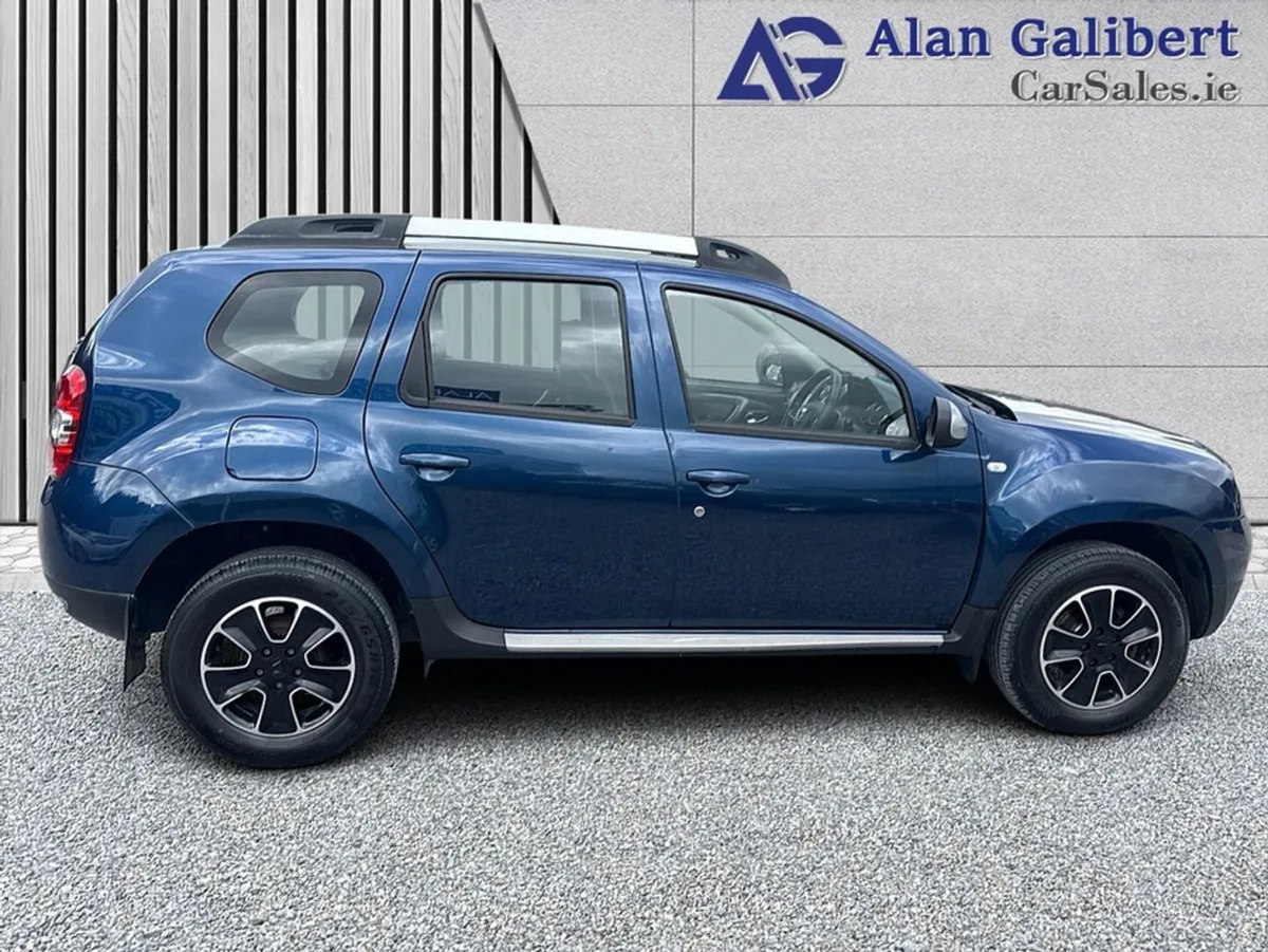 Dacia Duster Prestige 1.5 DCI 110 4X 4DR - Image 3