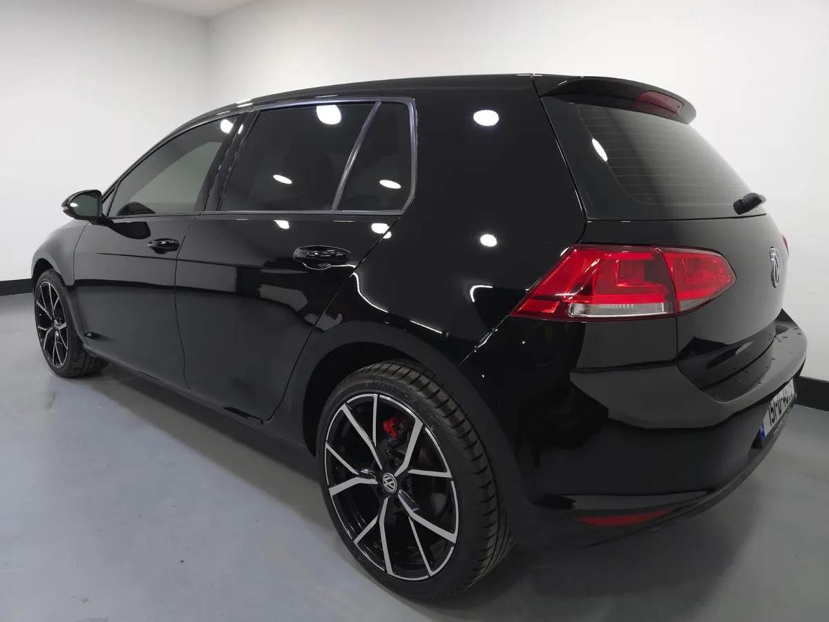 Volkswagen Golf Trendline 1.6 TDI - Image 2