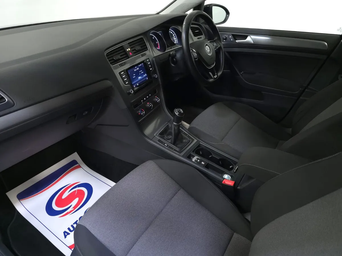 Volkswagen Golf Trendline 1.6 TDI - Image 4