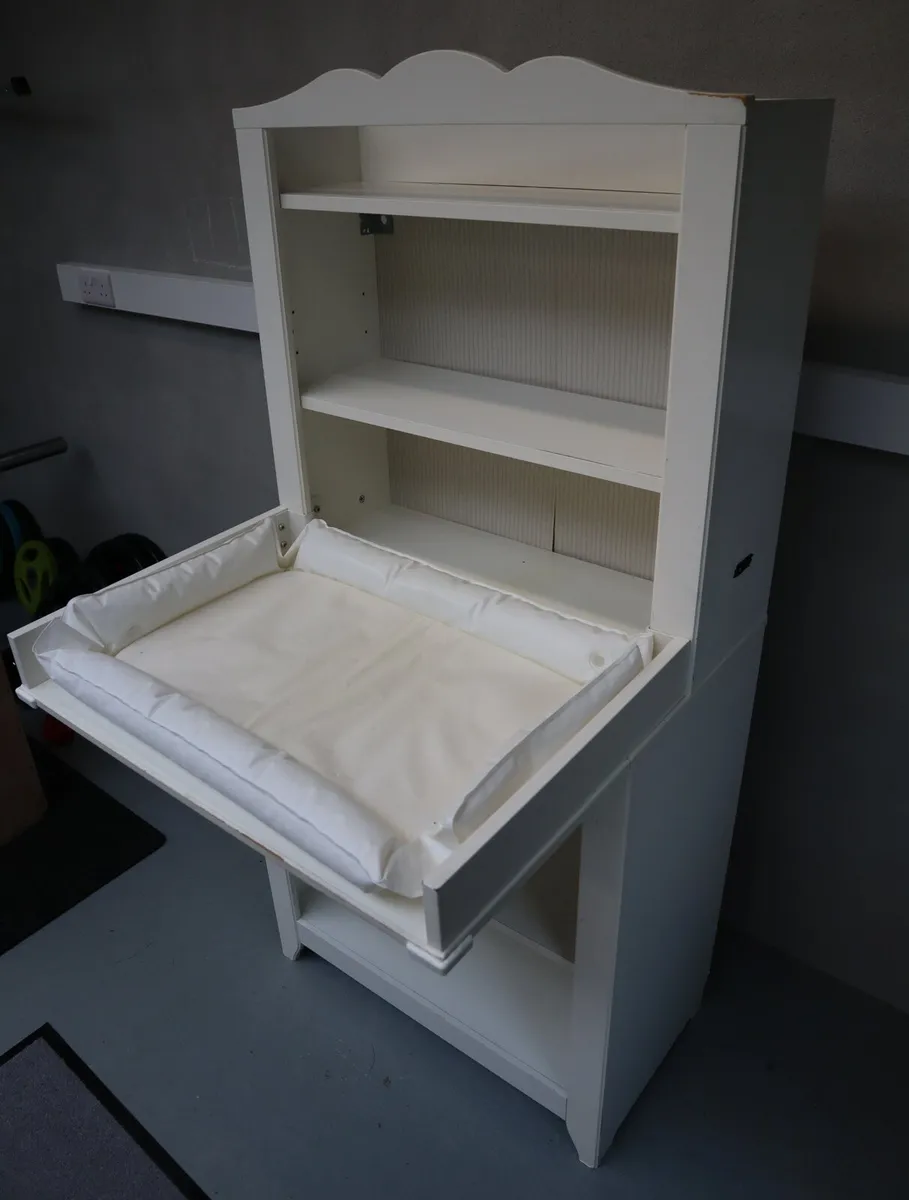 Baby changing unit - Image 2