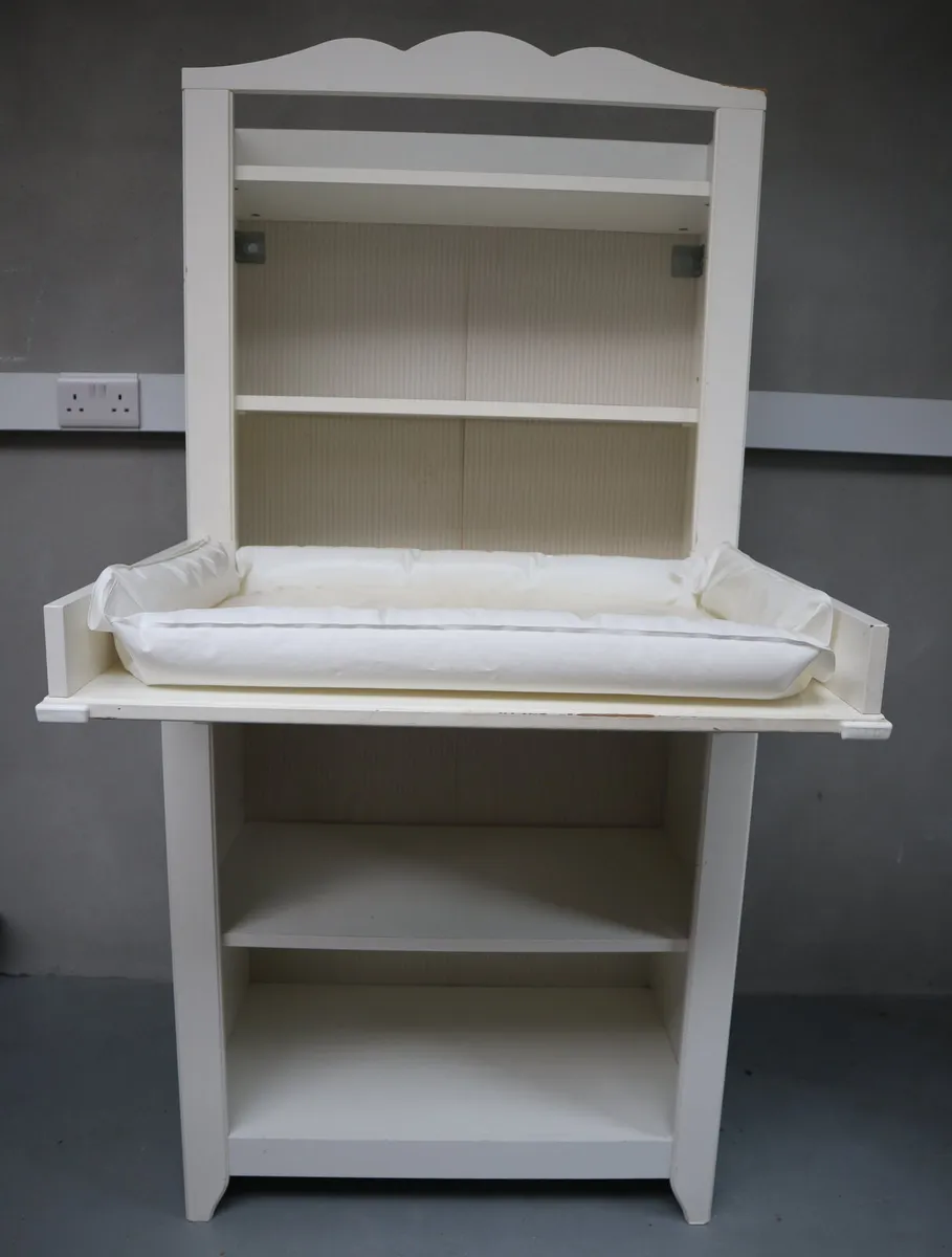 Baby changing unit - Image 3