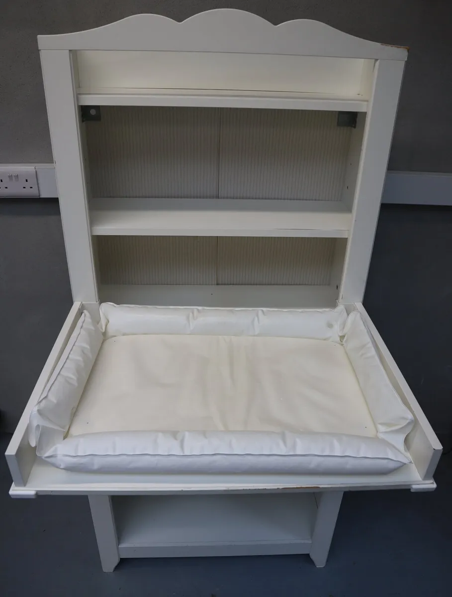 Baby changing unit - Image 4