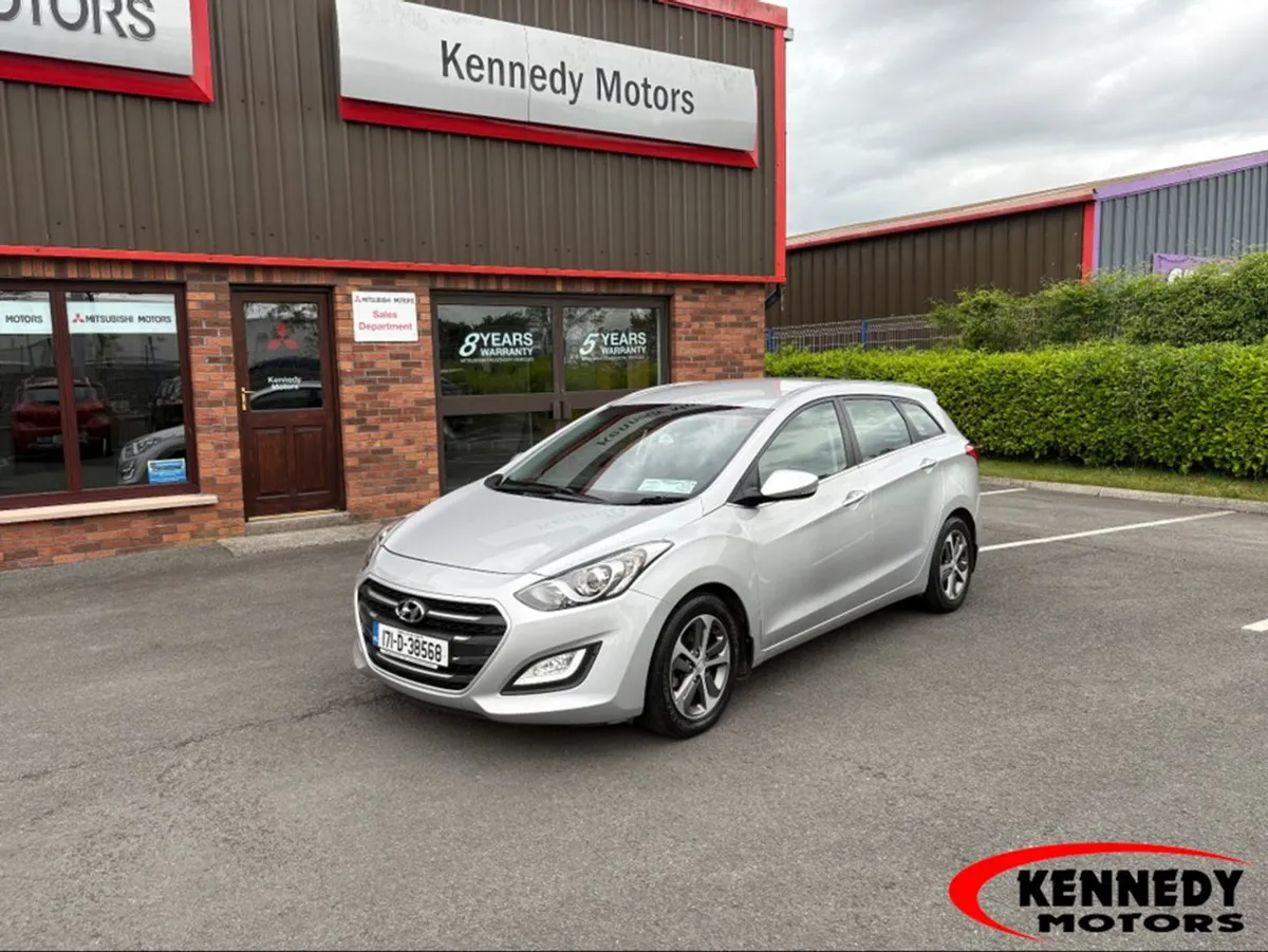 Hyundai i30 I 30 1.6 Tourer Deluxe 5DR - Image 1