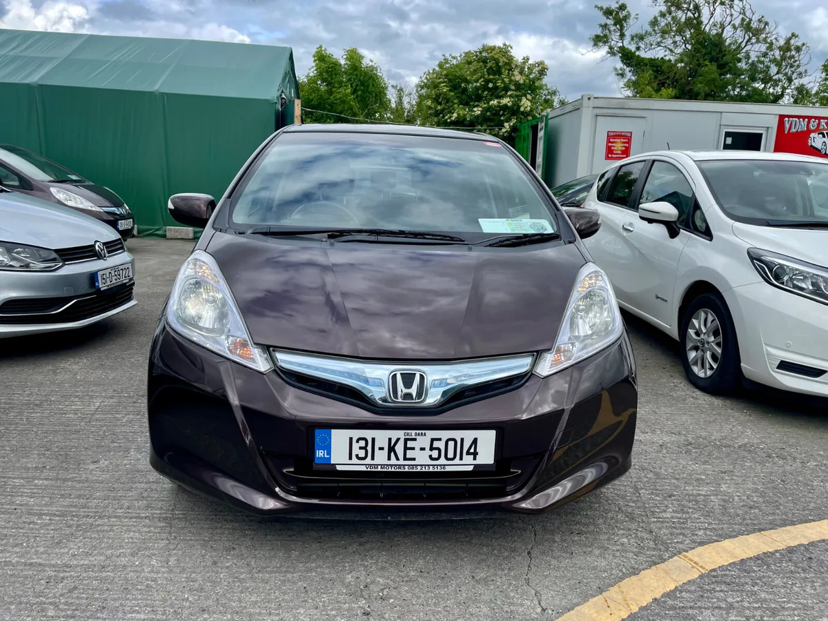 HONDA FIT 2013 /1.3, HYBRID/ - Image 2