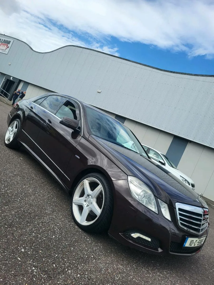 2010 MERCEDES E220 AVANGARDE NEW NCT 02/26 - Image 1