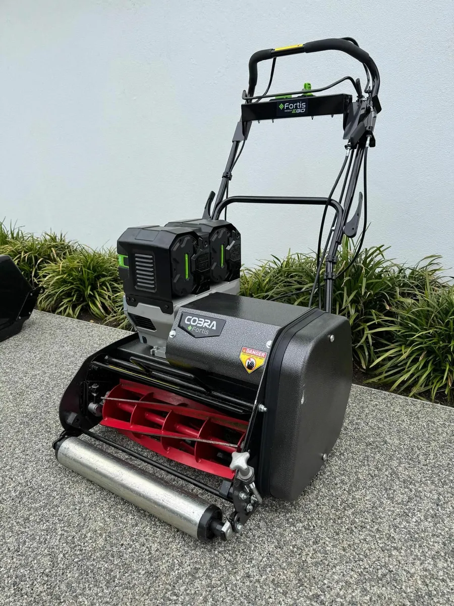 Cobra 17" Cylinder Mower - Image 4