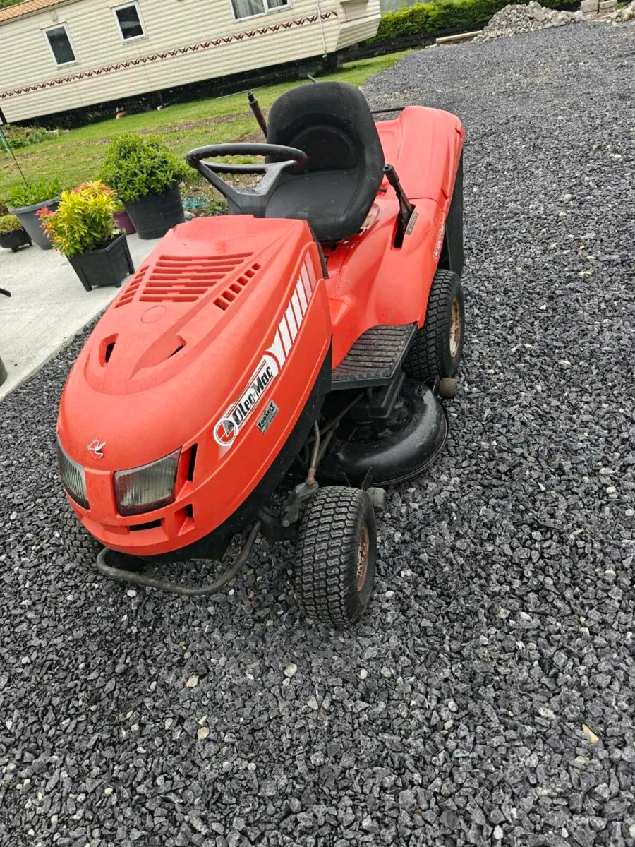 Ride on lawnmower - Image 2