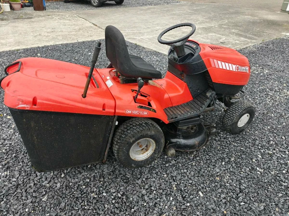 Ride on lawnmower - Image 3