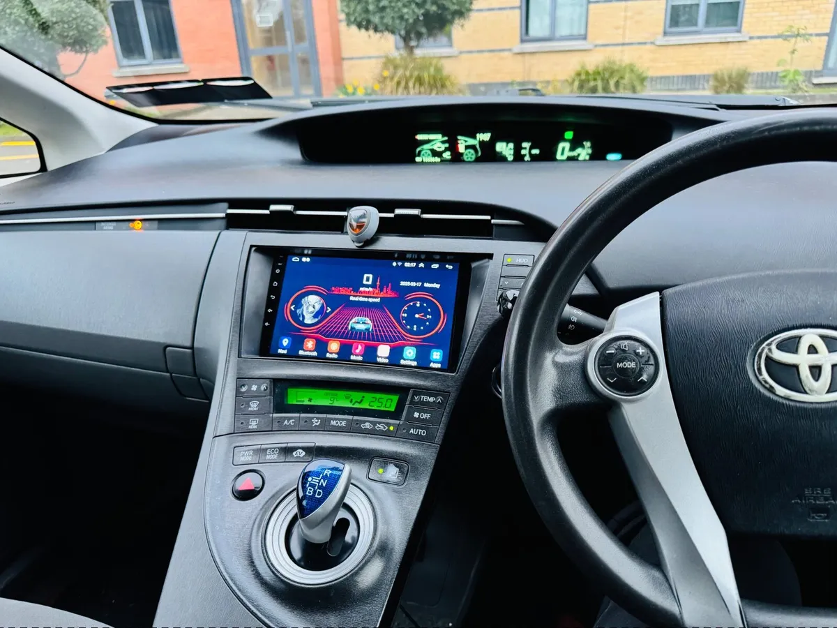 Toyota Prius 2010 - Image 3