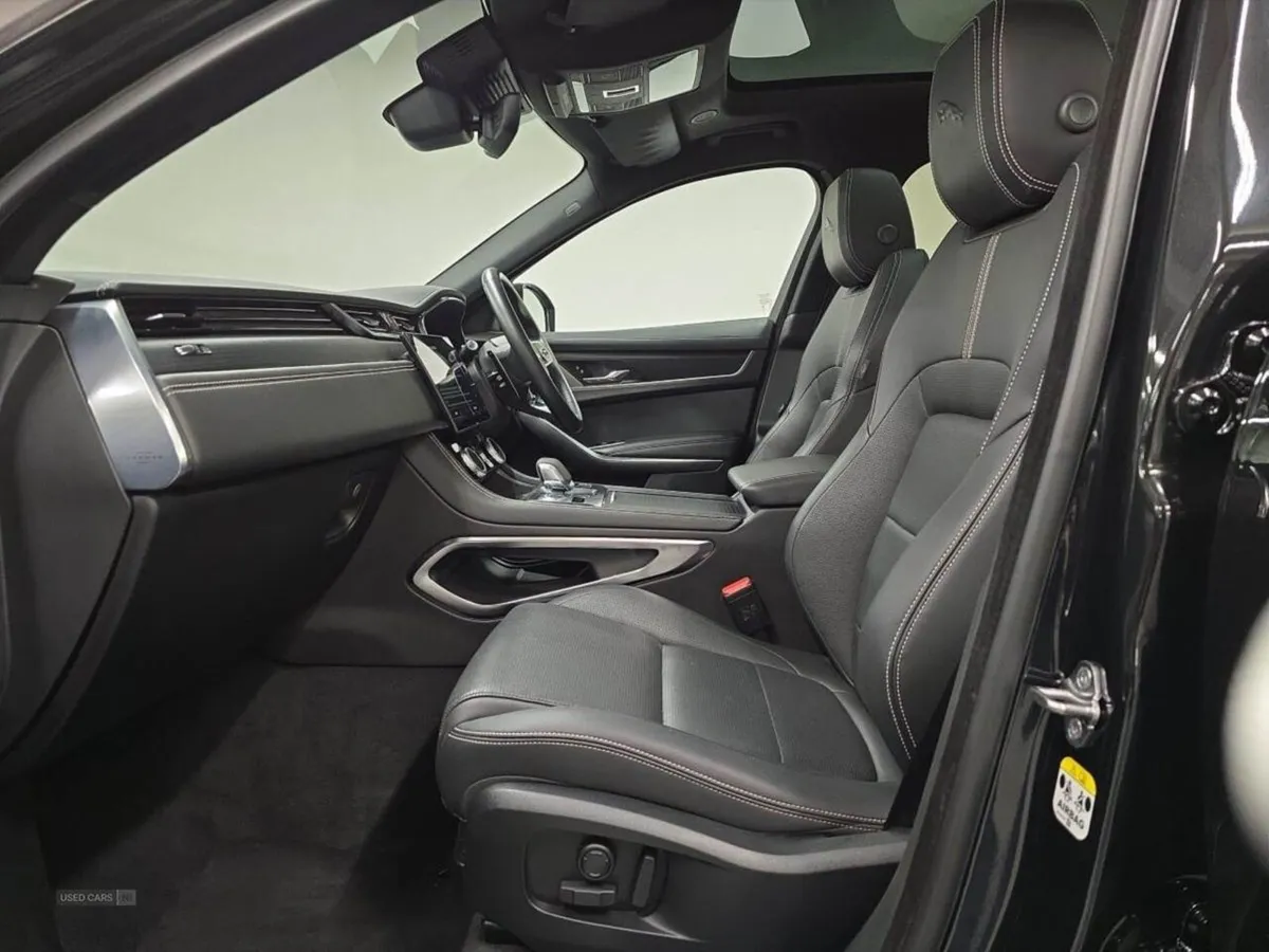 Jaguar F- PACE 2.0 D200 R-dynamic Black 5dr Auto - Image 3