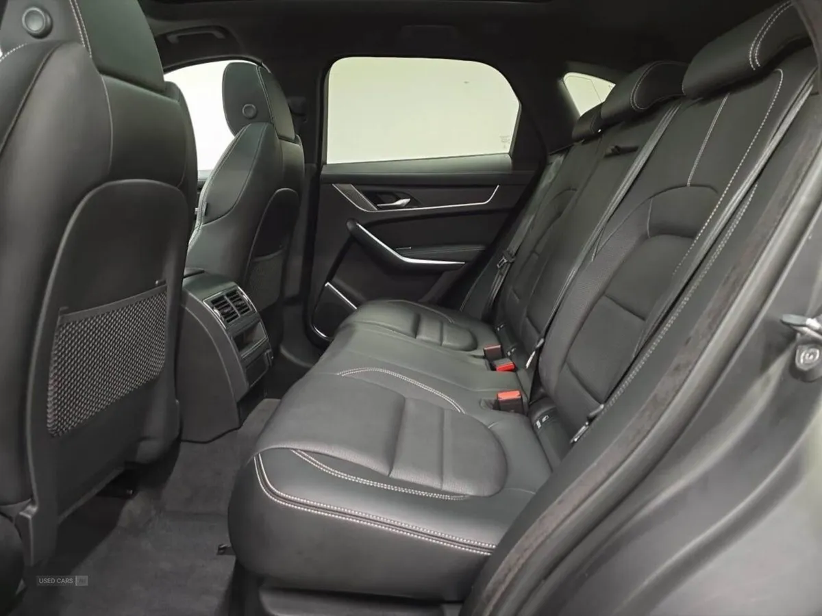 Jaguar F- PACE 2.0 D200 R-dynamic Black 5dr Auto - Image 4