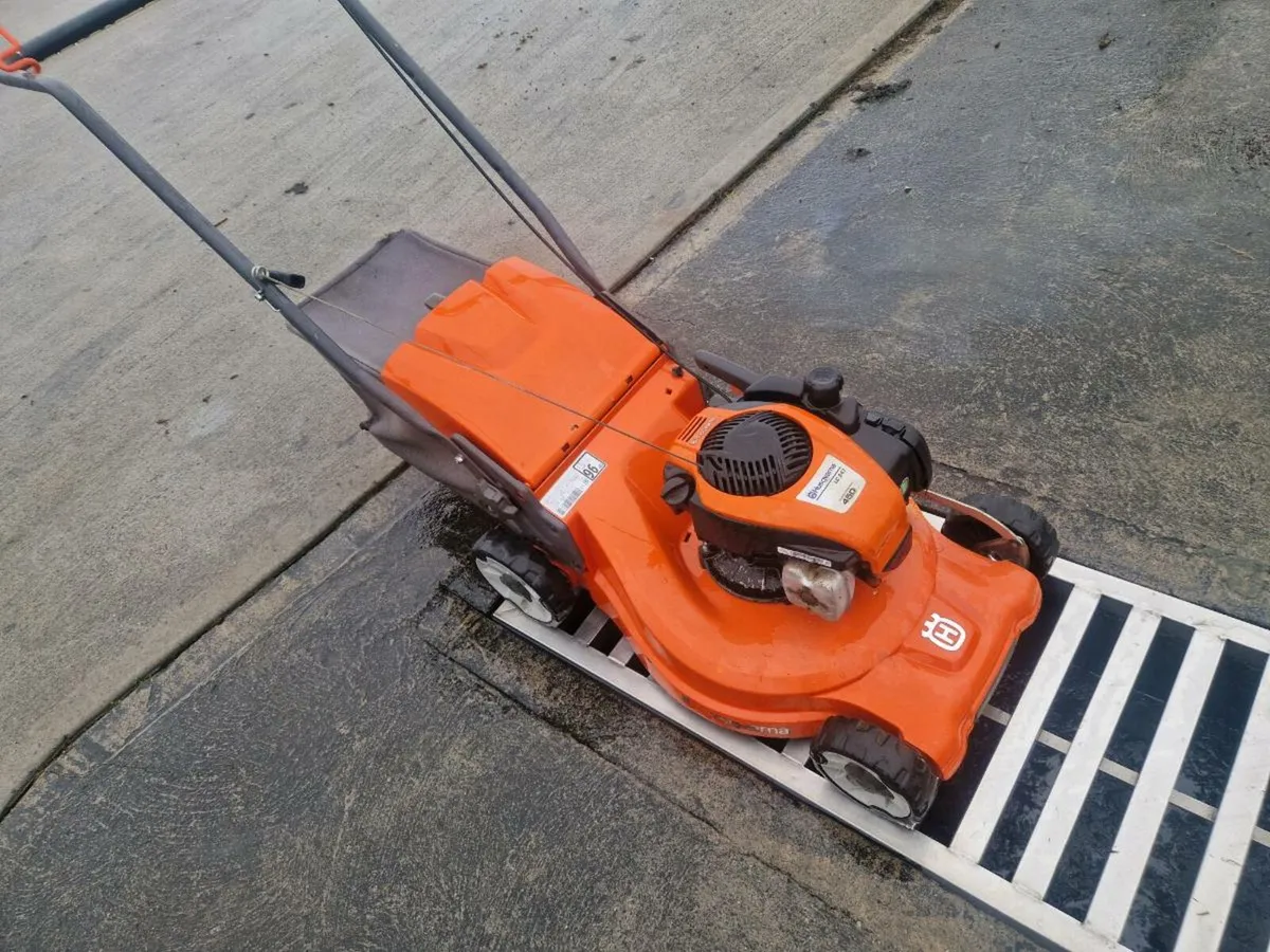 Husquvana lawnmower for sale - Image 1