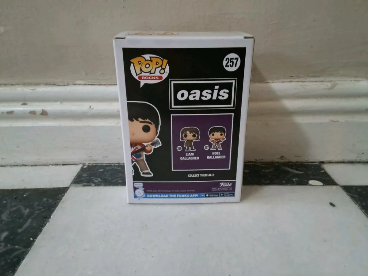 Noel Gallagher Funko pop unboxed - Image 4