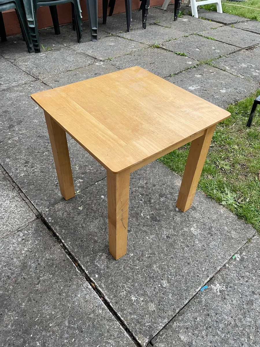 Small oak coffee table - Image 1