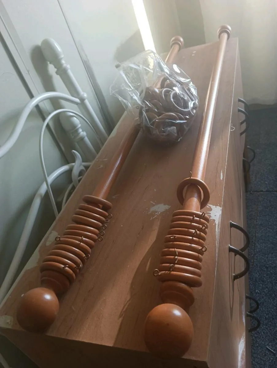 new 2 pine 5 ft rail's - Image 1