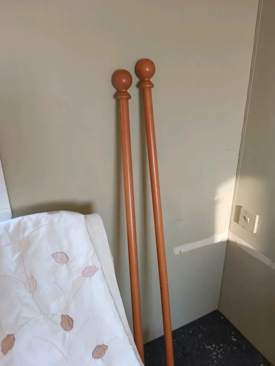 new 2 pine 5 ft rail's - Image 2