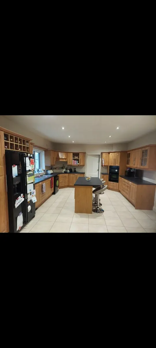 KITCHEN - Image 1